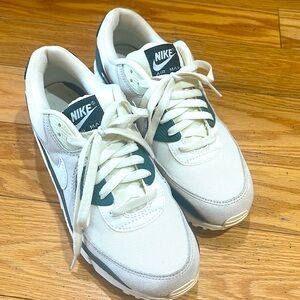 Nike Air Max 90 (Women’s 10) - LIKE NEW